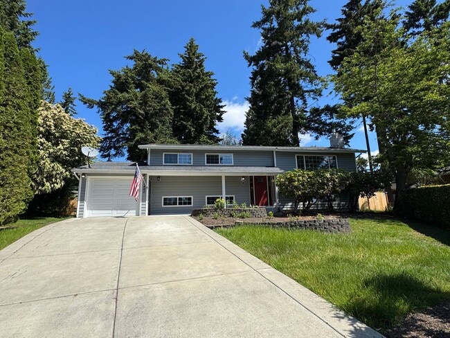 Building Photo - Beautifully remodeled five bedroom home on Finnhill in Kirkland