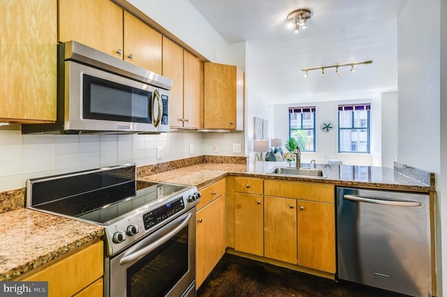 Photo - 631 D Street NW Unidad 330