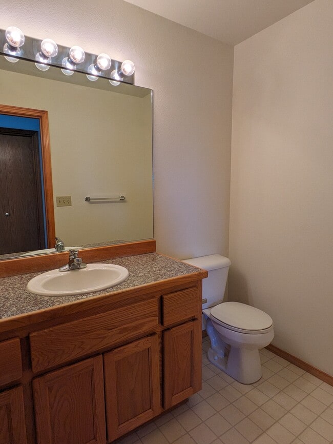 Photo - 1922 SW Reindeer Ave