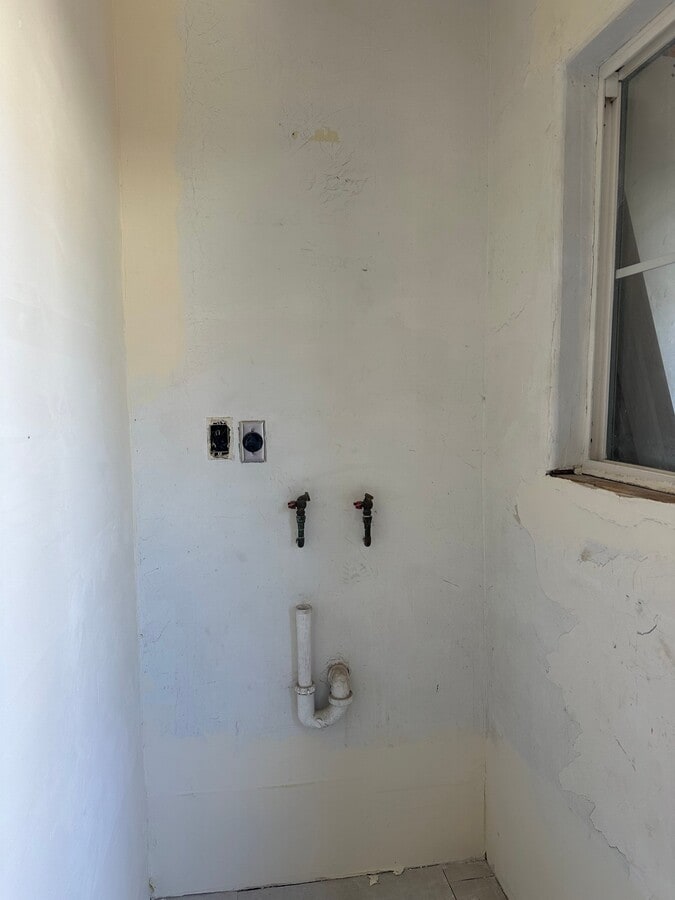 Photo - 230 Lewis St