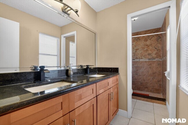 Photo - 293 Chicago Woods Cir