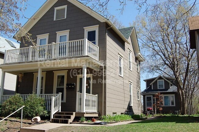 Building Photo - 711 26th Ave S