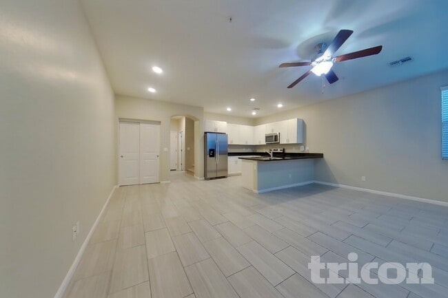 Photo - 12564 W Hummingbird Terrace