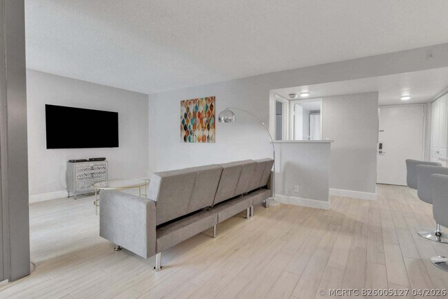 955 Dotterel Rd
