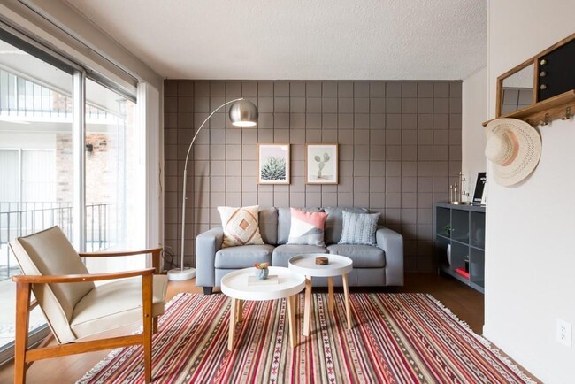 Photo - 3212 Red River St Apartment Unit 206