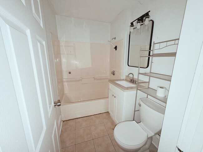 Photo - 46 Grove St Unit 3