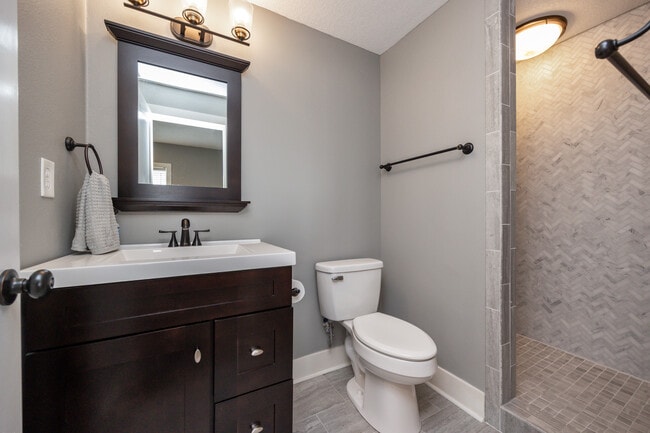 Photo - 9440 Rushbrook Dr