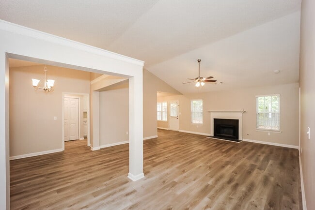 Photo - 154 Fairhaven Tr