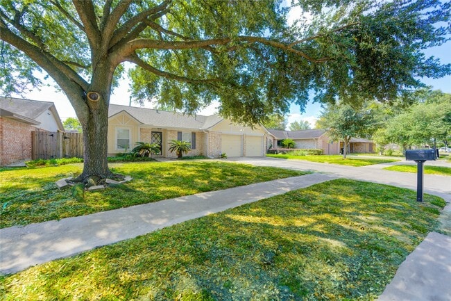 Photo - 5711 Weeping Willow Rd