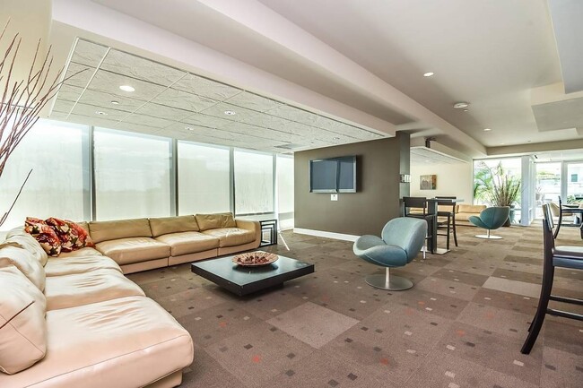 Photo - 101 S Eola Dr