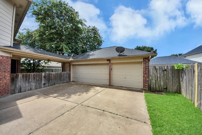 Photo - 23003 Governorshire Dr