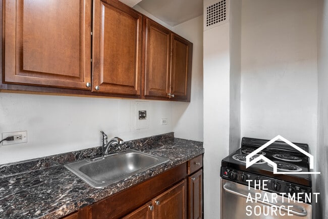 Building Photo - 4180 N Marine Dr Unit 604 Rental