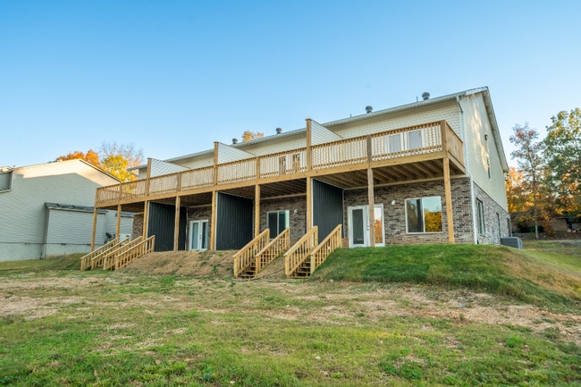 165 Pebble Beach Pl Unidad 2B