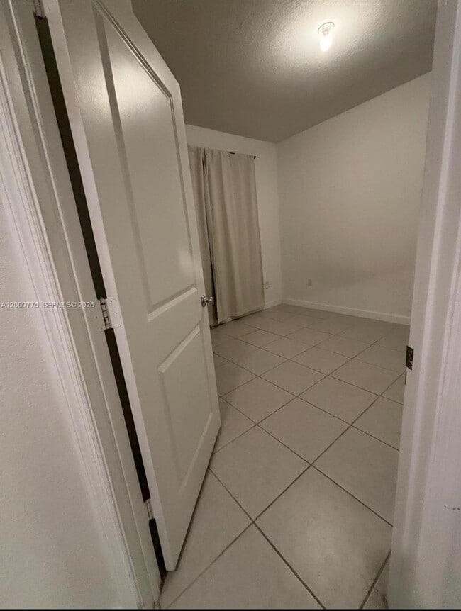Photo - 20964 NE 8th Ave