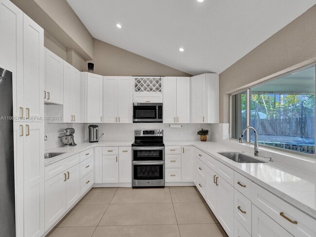 Photo - 9700 NW 33rd St