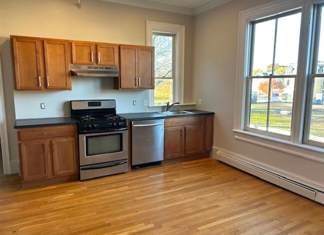 Building Photo - 52 Parkis Ave Unit 52 Parkis Ave #3