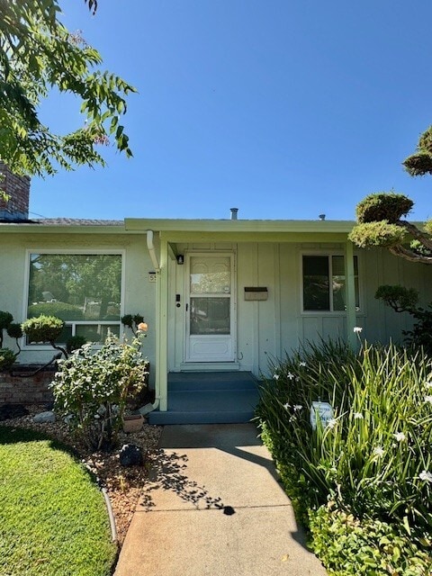 Building Photo - 5554 Indiana Dr Rental