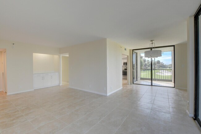 Photo - 6797 Willow Wood Dr Unit 6034