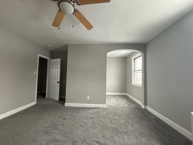 Photo - 2917 Cornwall Rd Unit 3