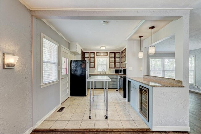 Photo - 1101 Bedford Dr