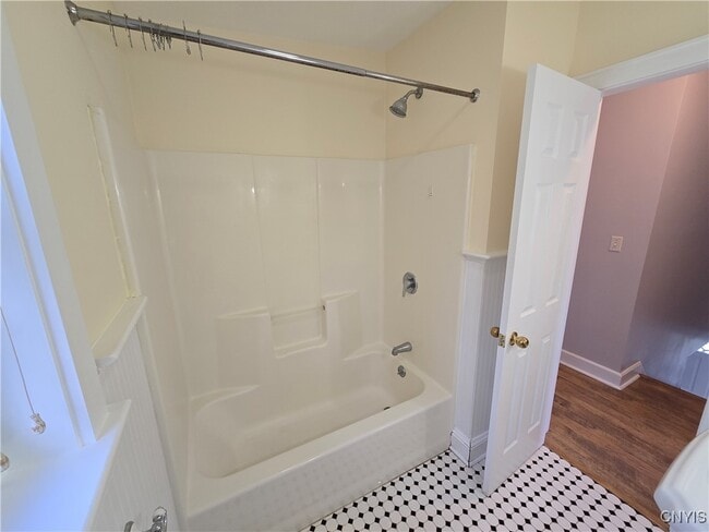 Photo - 205 Elmbrook Dr
