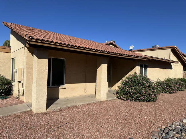 Building Photo - 14837 N 25th Dr Unit 13