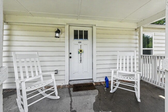 Photo - 309 Farrell St