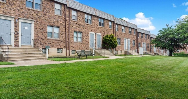 Willow Court Apartments