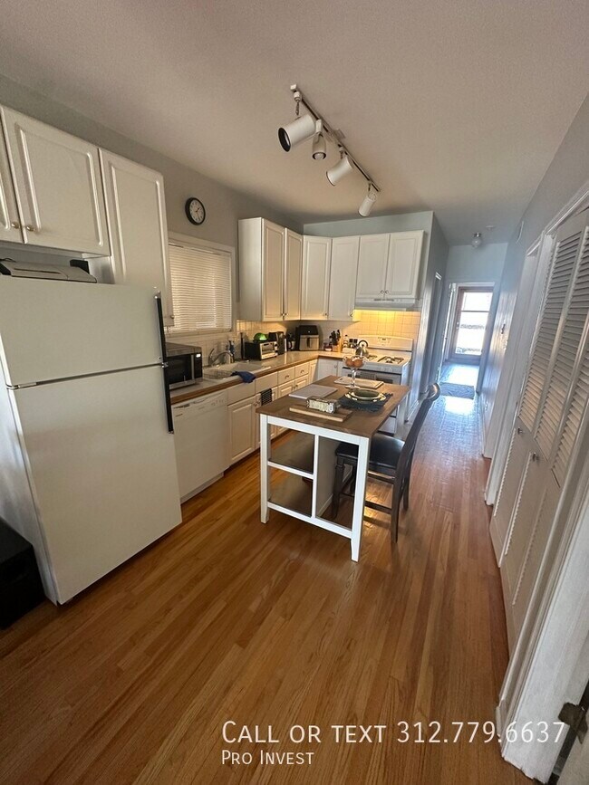 Photo - 1432 W Cortez St Unidad 2