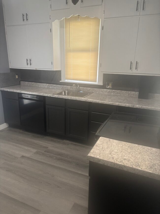 Building Photo - 805 N 5th St Unit 805 N 5th St