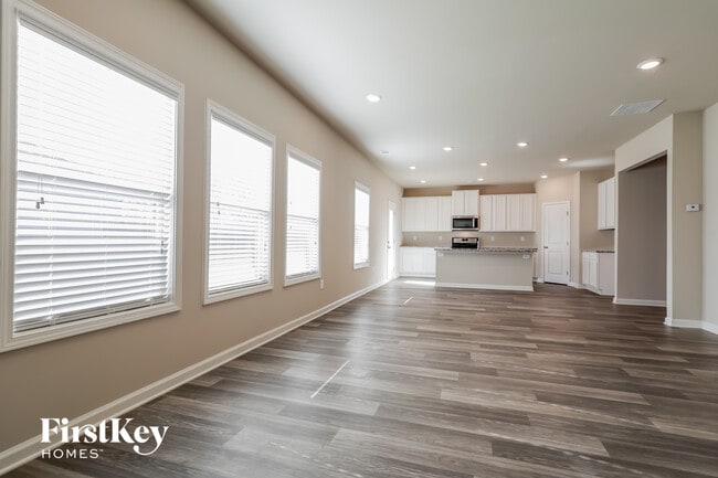 Photo - 281 Auburn Crossing Dr