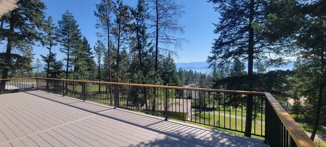 Photo - 110 Rimini Rd