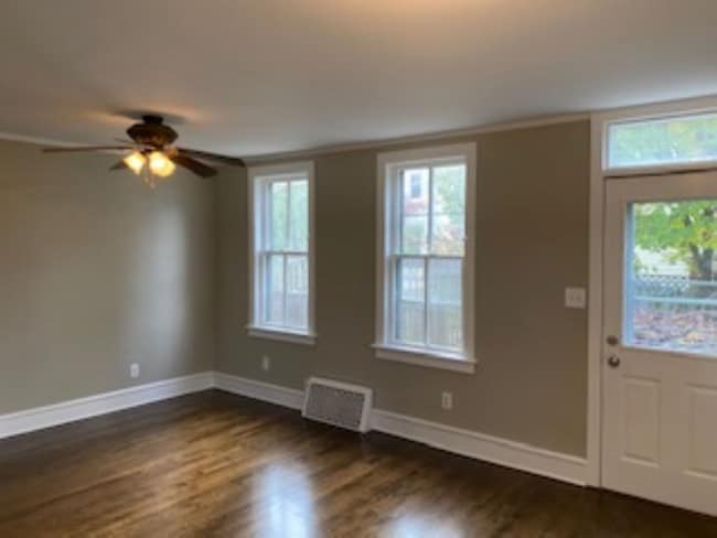 Photo - 310 W Scott St