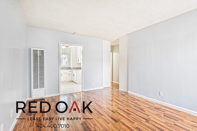 Photo - Charming Studio with Beautiful Floors, Inc... Unidad 18