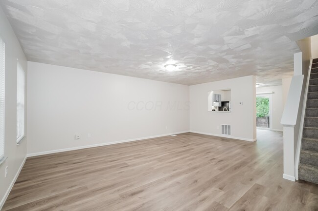 Photo - 967 Robmeyer Dr