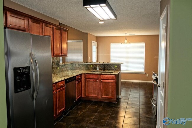 Photo - 139 Potters Wheel NW