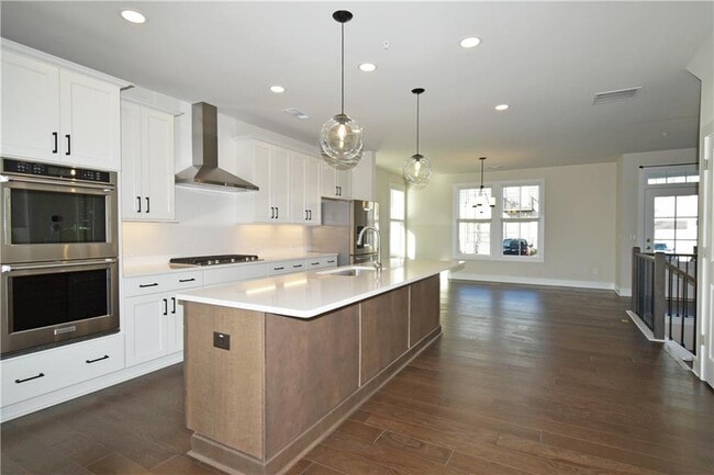 Photo - 1208 Waterfall Ct