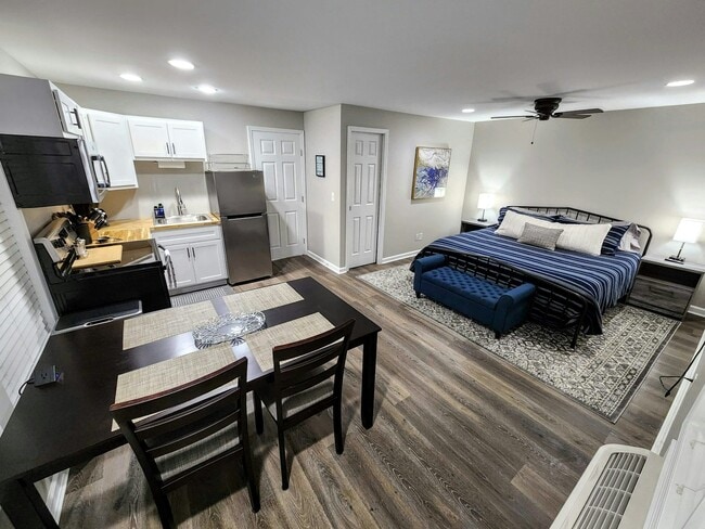 Photo - 6005 2nd St Unit 710 Vine St.