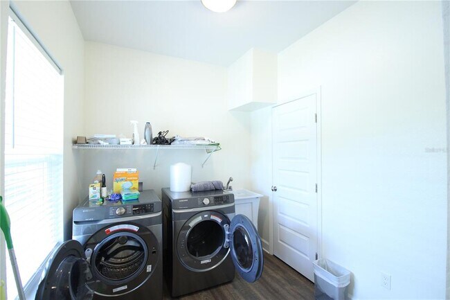 Photo - 238 NE 9th St