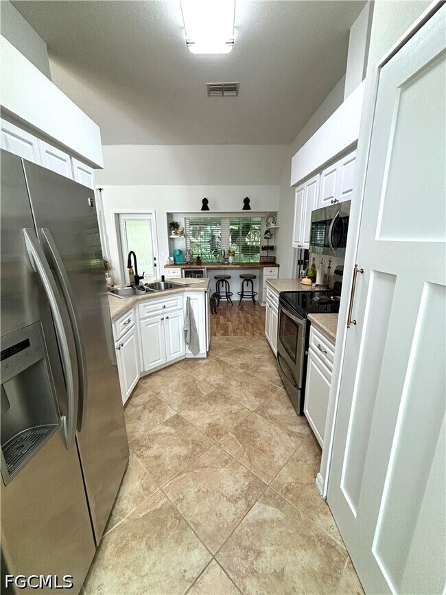 Photo - 1090 Wood Dr