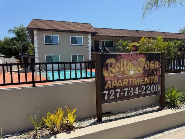 Building Photo - 411 S Nimbus Ave