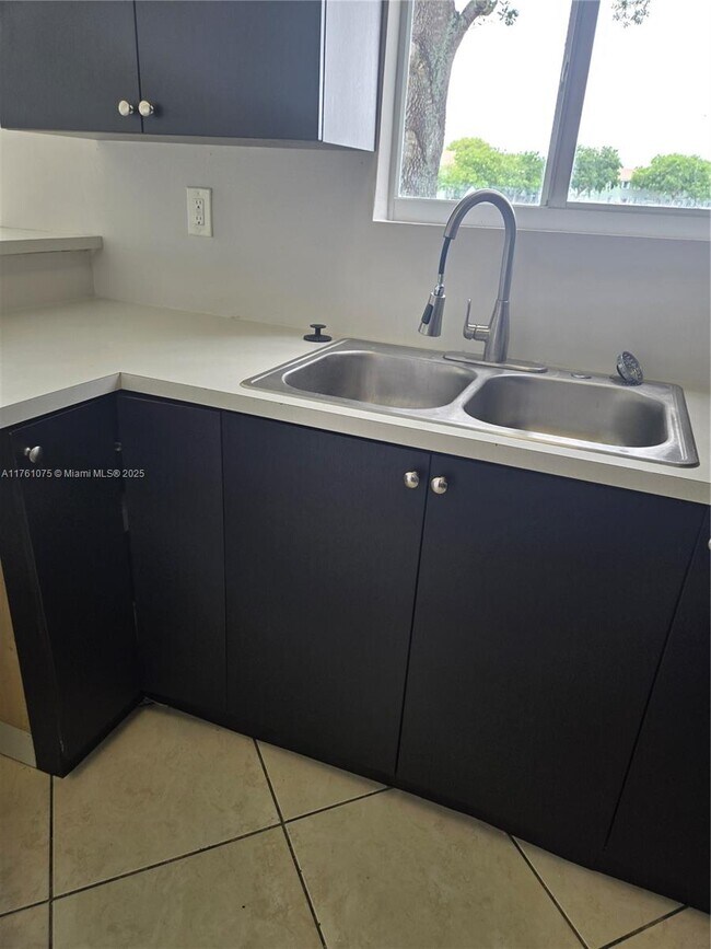 Photo - 2804 SE 16th Ave Condo Unit 124