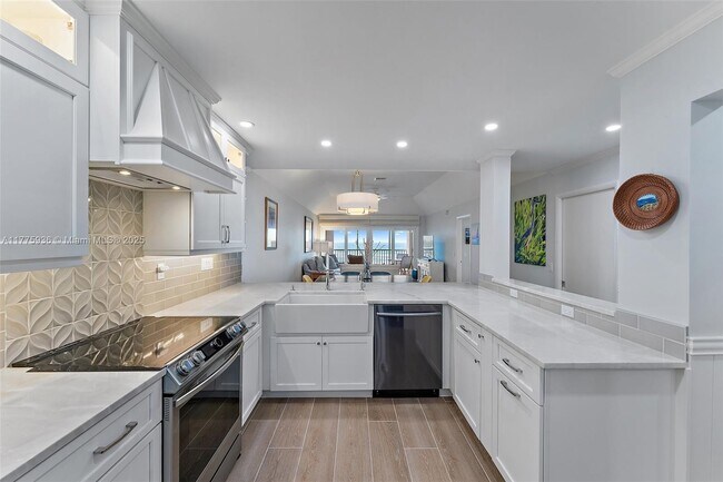 Photo - 529 NE Plantation Rd Unit 408