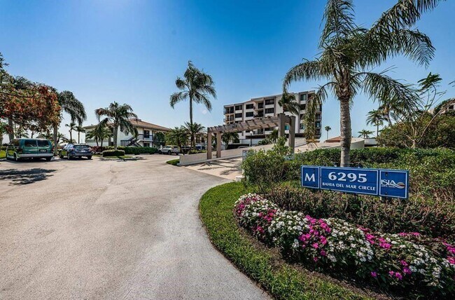 6295 Bahia Del Mar Cir Unit 505