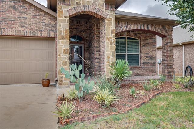 Photo - 1445 Elkford Ln