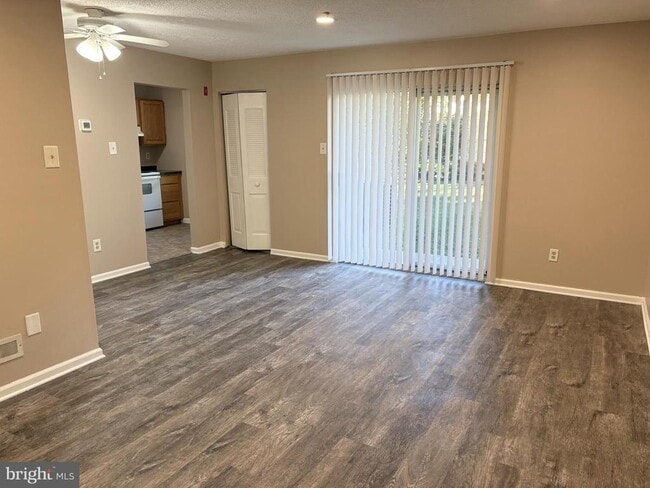 Building Photo - 221 Highland Blvd Unit A