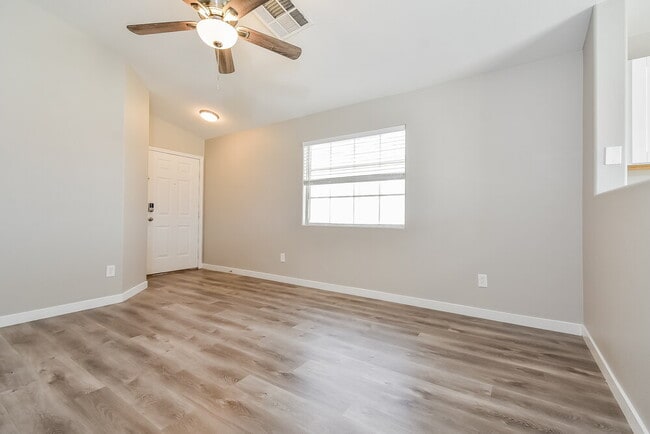Photo - 5532 Eagle Claw Ave