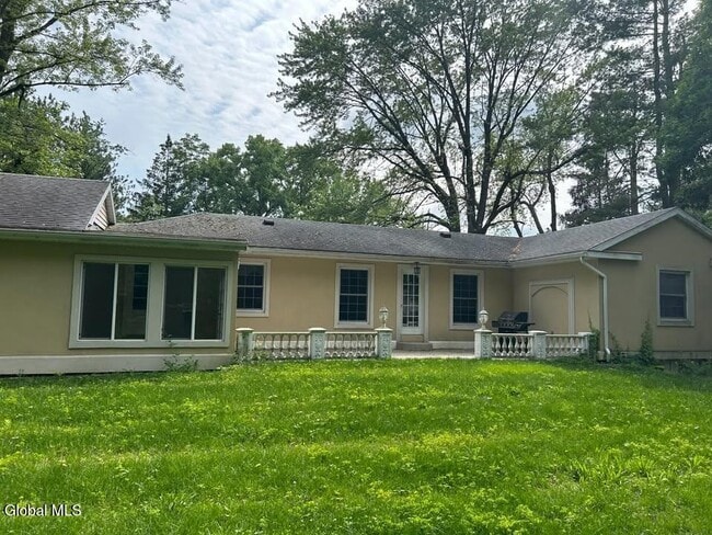 Photo - 2 Hillview Rd