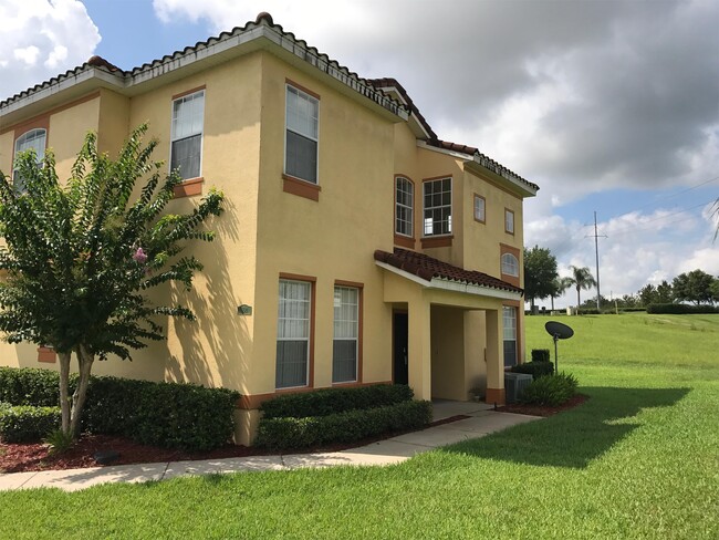 602 Monroe Cir