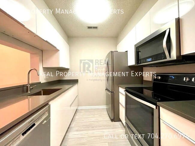 Photo - 5003 Sharon Rd Unit P